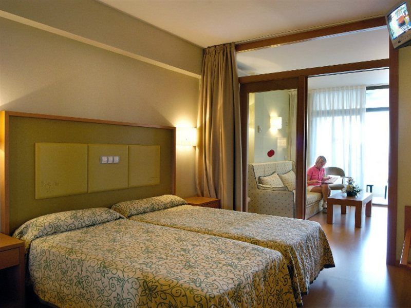 Evenia Olympic Suites Льорет-де-Мар Екстер'єр фото